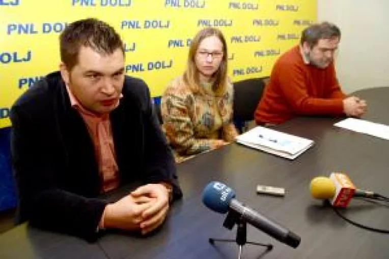 Banii pentru spitale - zgomot liberal