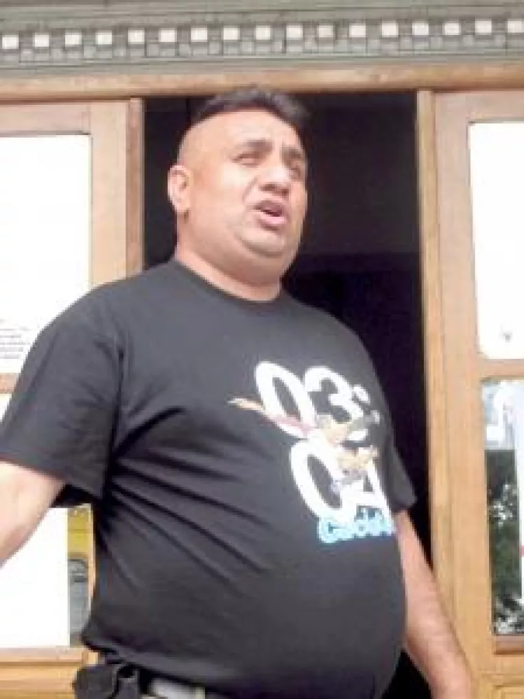 Bercea Mondial, finul lui Mircea Basescu, si-a injunghiat un nepot in spate