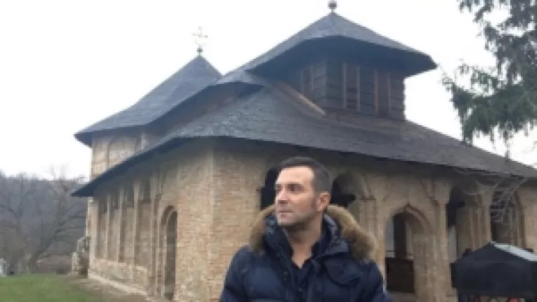 Daniel Buzdugan a scris o poezie prin care ii indeamna pe parinti sa-si inscrie copiii la ora de religie