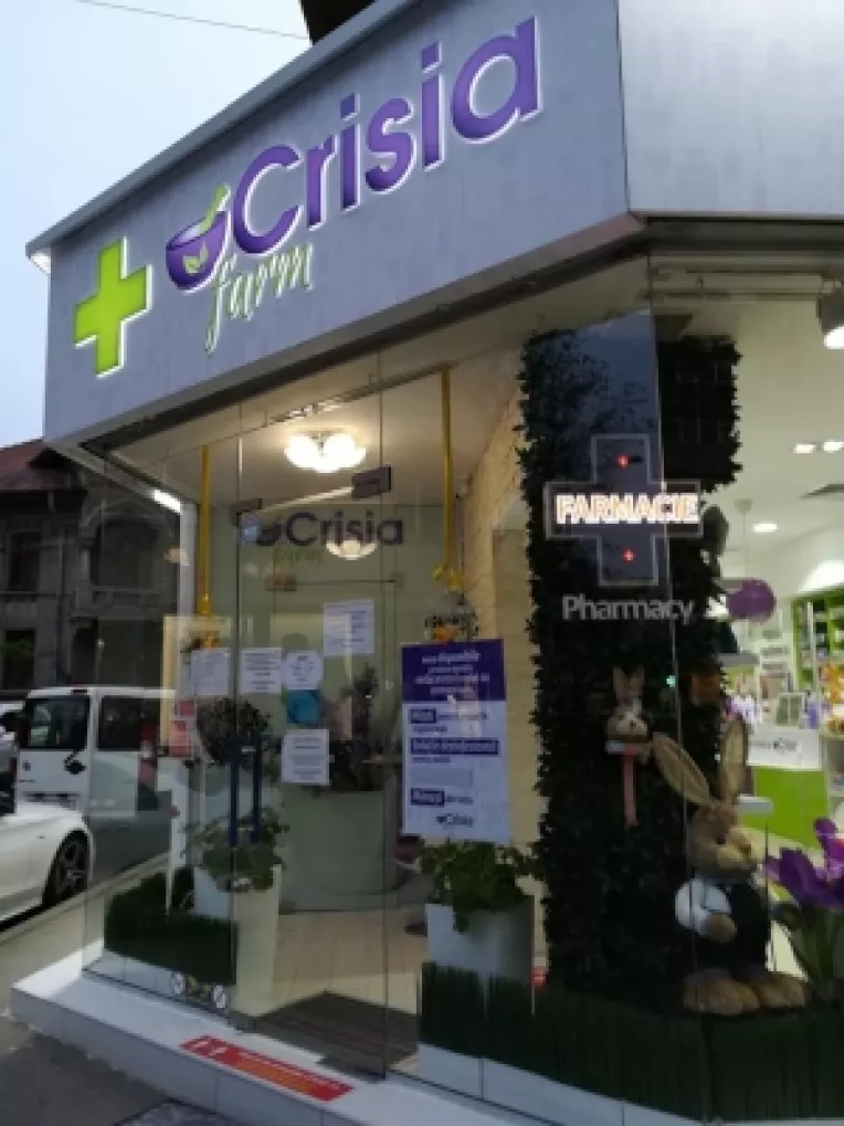 Farmacia Crisia de pe Calea Dorobantilor aduce in atentia medicilor specialisti conceptul de farmacie cu laborator modern