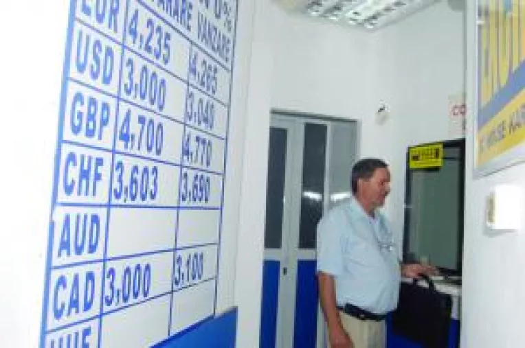 Liniste la casele de schimb valutar