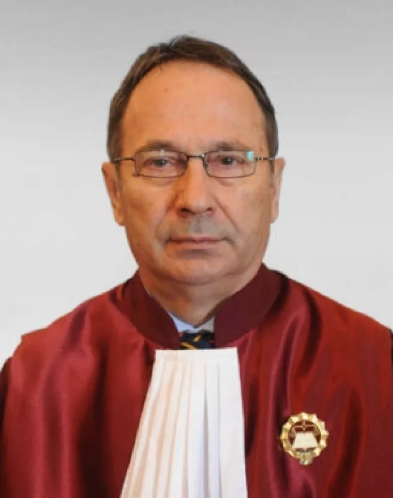 Valer Dorneanu este noul presedinte al Curtii Constitutionale
