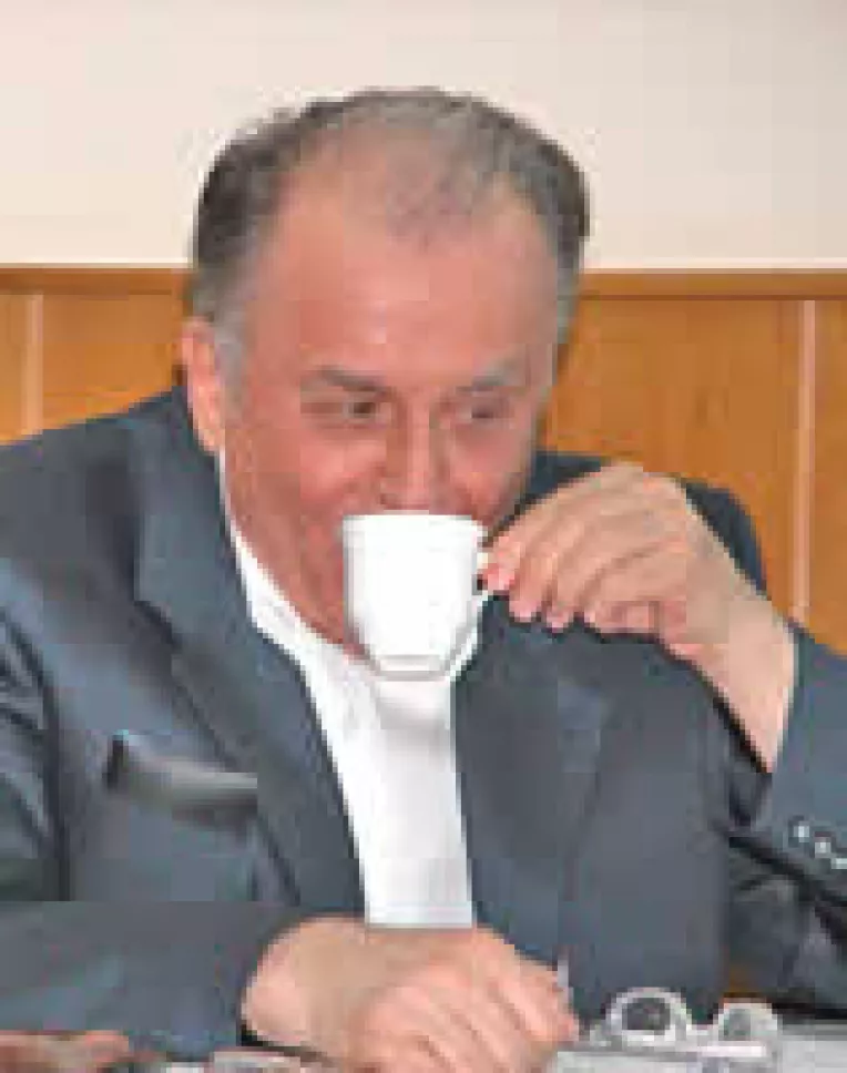 Victoria lui Basescu a bulversat partidul-stat